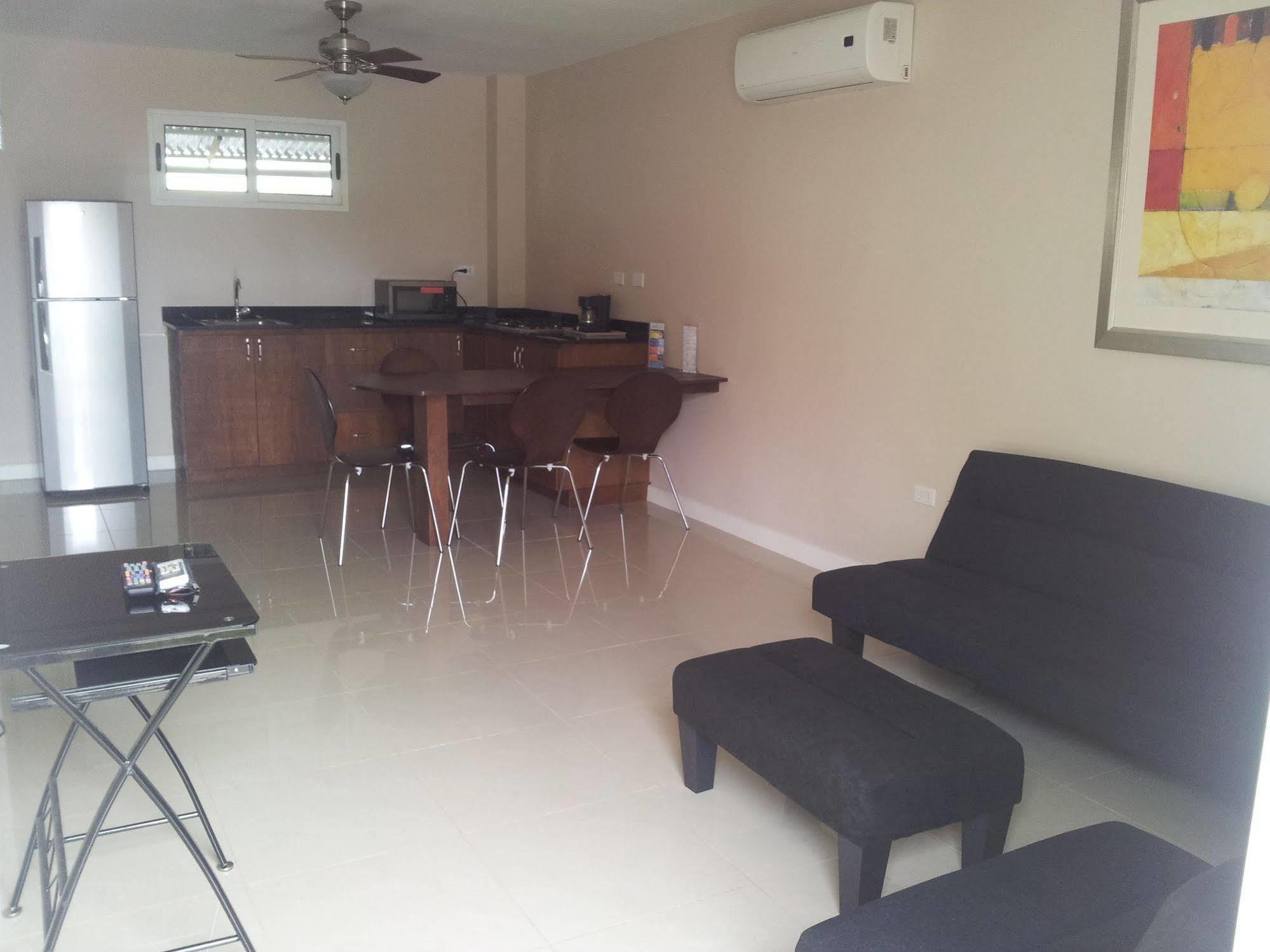 Agua Clara Eco Suites Oranjestad Bagian luar foto