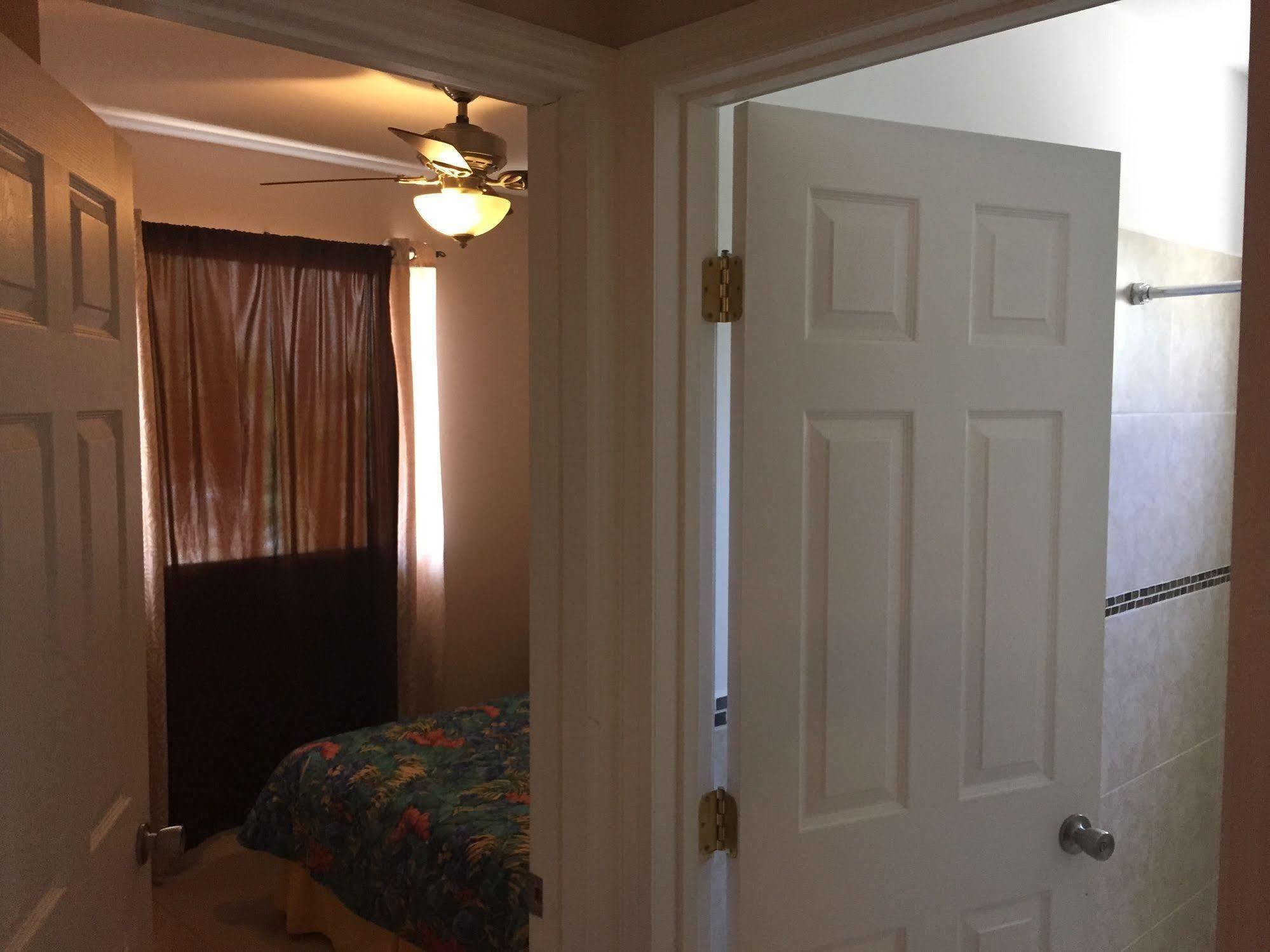 Agua Clara Eco Suites Oranjestad Bagian luar foto