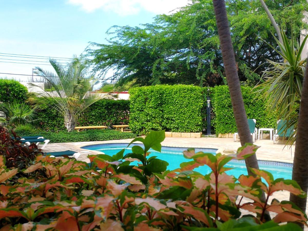 Agua Clara Eco Suites Oranjestad Bagian luar foto