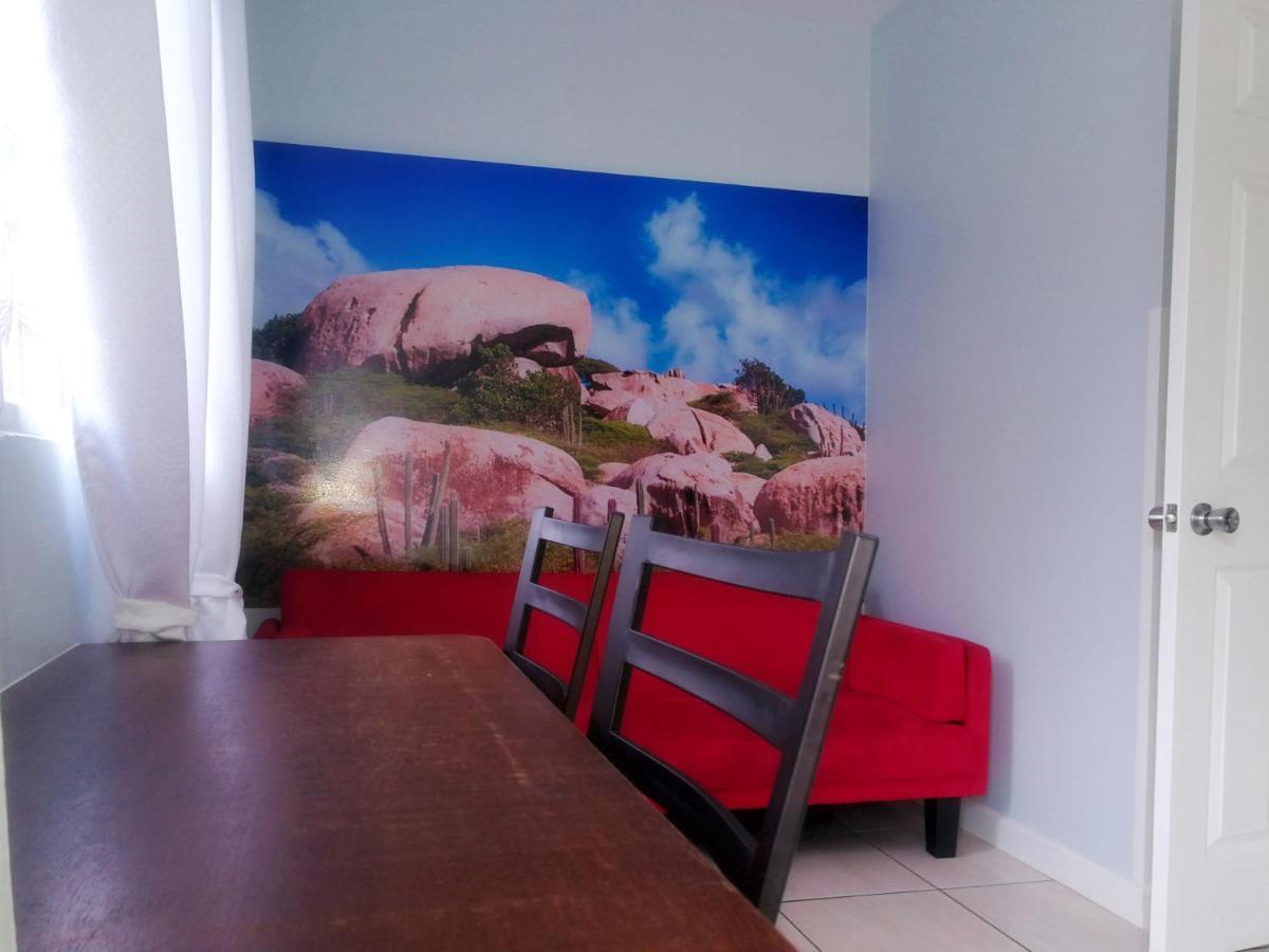 Agua Clara Eco Suites Oranjestad Bagian luar foto