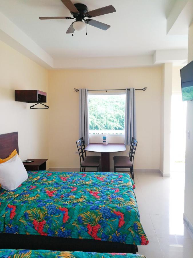 Agua Clara Eco Suites Oranjestad Bagian luar foto