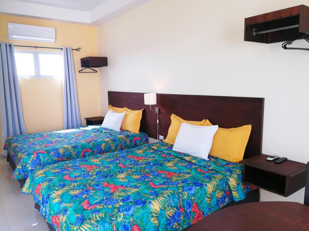Agua Clara Eco Suites Oranjestad Bagian luar foto