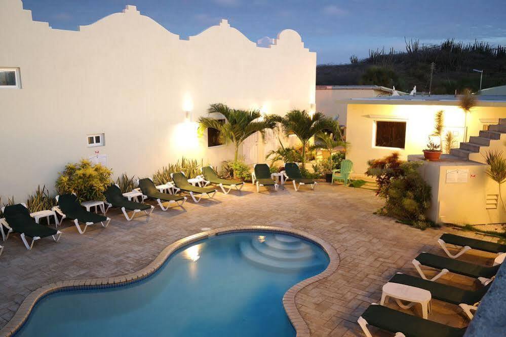 Agua Clara Eco Suites Oranjestad Bagian luar foto